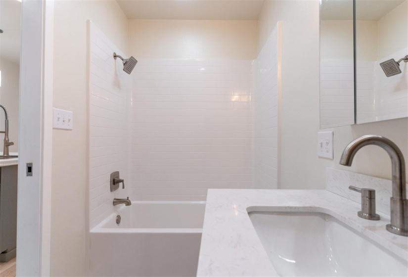 1 Bedroom Bedrooms, ,1 BathroomBathrooms,Residential,Single Family,Husband,1,131659