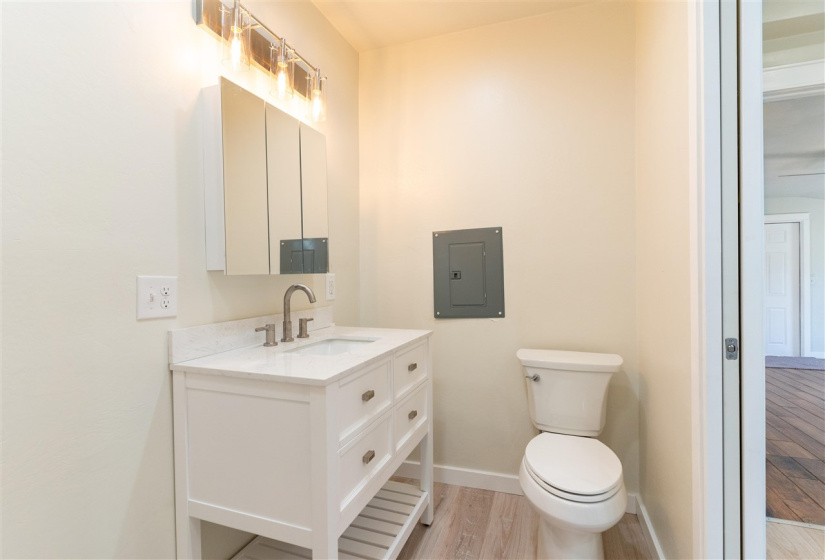 1 Bedroom Bedrooms, ,1 BathroomBathrooms,Residential,Single Family,Husband,1,131659