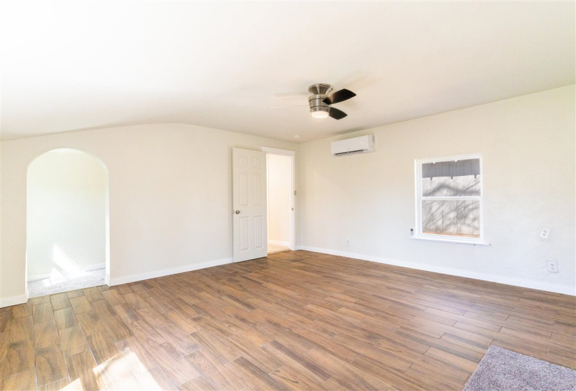 1 Bedroom Bedrooms, ,1 BathroomBathrooms,Residential,Single Family,Husband,1,131659