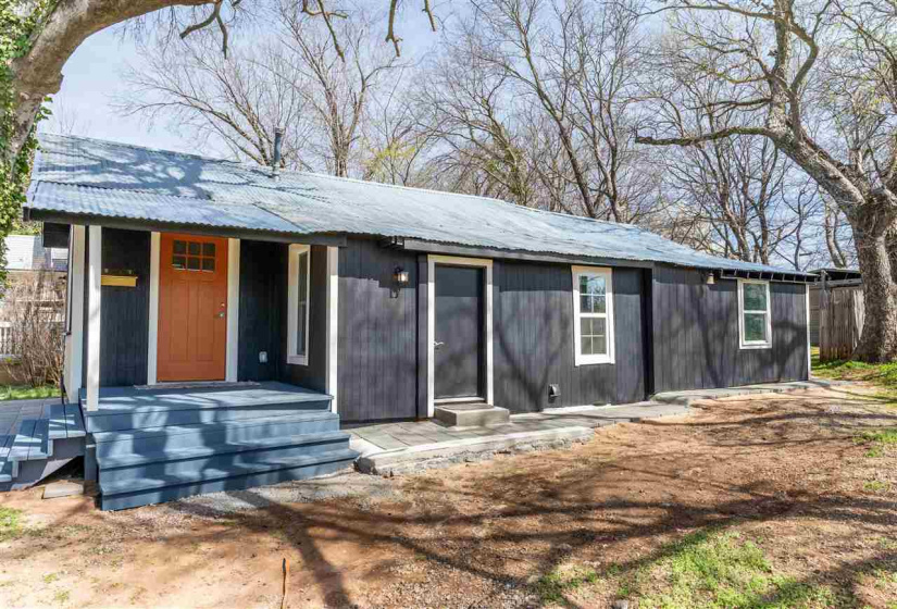 1 Bedroom Bedrooms, ,1 BathroomBathrooms,Residential,Single Family,Husband,1,131659