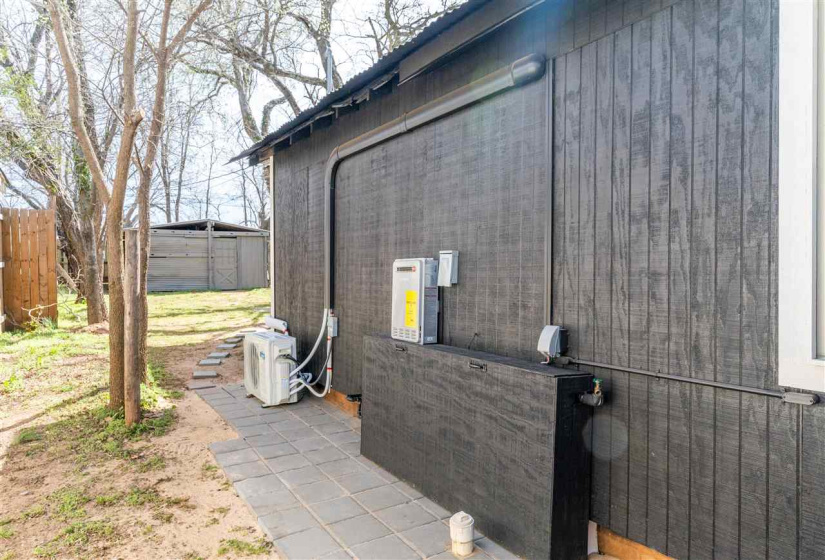 1 Bedroom Bedrooms, ,1 BathroomBathrooms,Residential,Single Family,Husband,1,131659