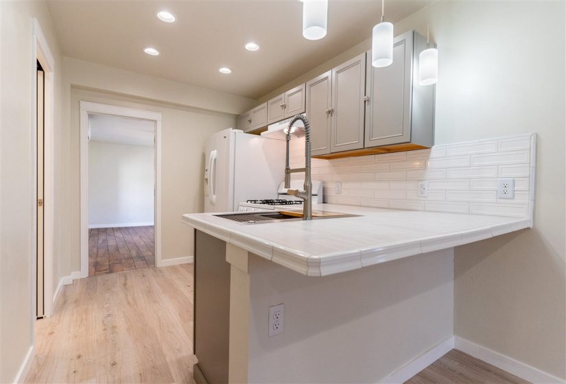 1 Bedroom Bedrooms, ,1 BathroomBathrooms,Residential,Single Family,Husband,1,131659