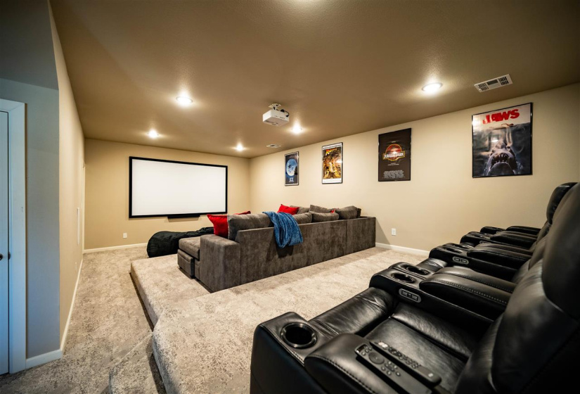 4 Bedrooms Bedrooms, ,4 BathroomsBathrooms,Residential,Single Family,122nd,3,131676