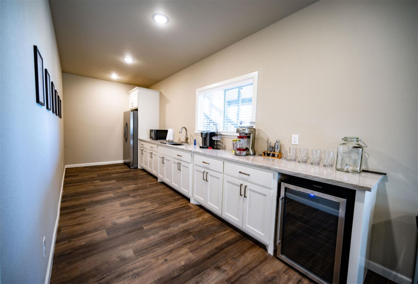 4 Bedrooms Bedrooms, ,4 BathroomsBathrooms,Residential,Single Family,122nd,3,131676