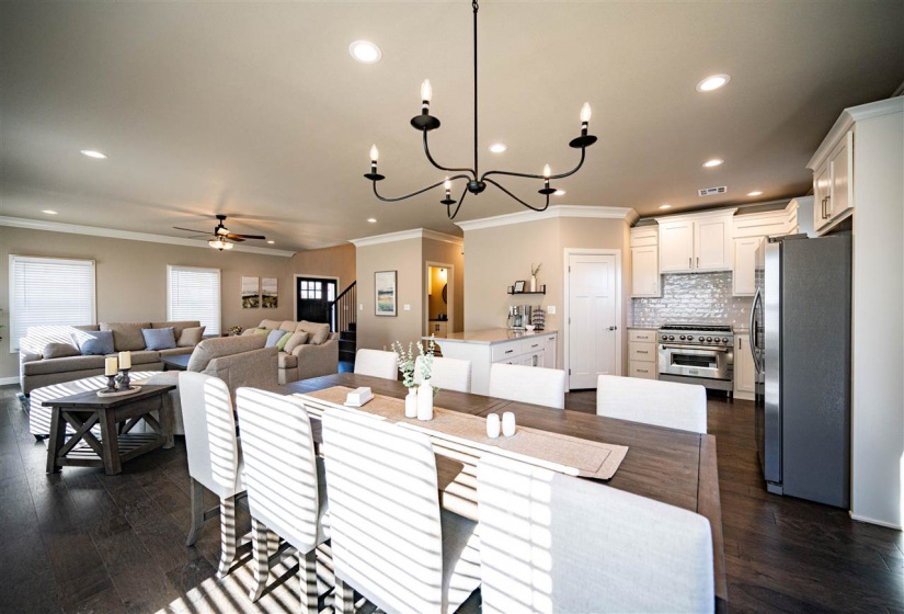 4 Bedrooms Bedrooms, ,4 BathroomsBathrooms,Residential,Single Family,122nd,3,131676