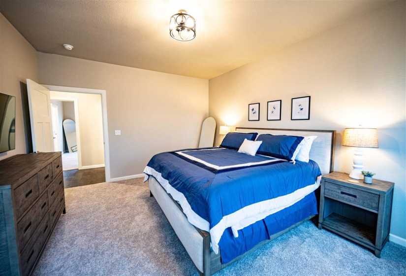 4 Bedrooms Bedrooms, ,4 BathroomsBathrooms,Residential,Single Family,122nd,3,131676