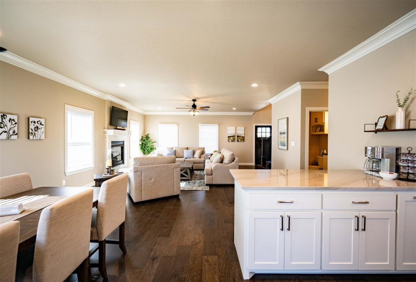 4 Bedrooms Bedrooms, ,4 BathroomsBathrooms,Residential,Single Family,122nd,3,131676