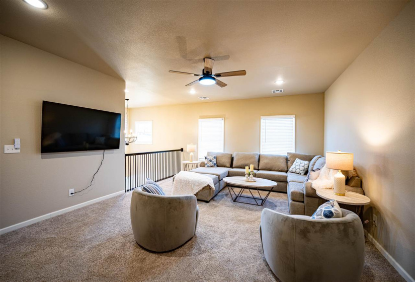 4 Bedrooms Bedrooms, ,4 BathroomsBathrooms,Residential,Single Family,122nd,3,131676