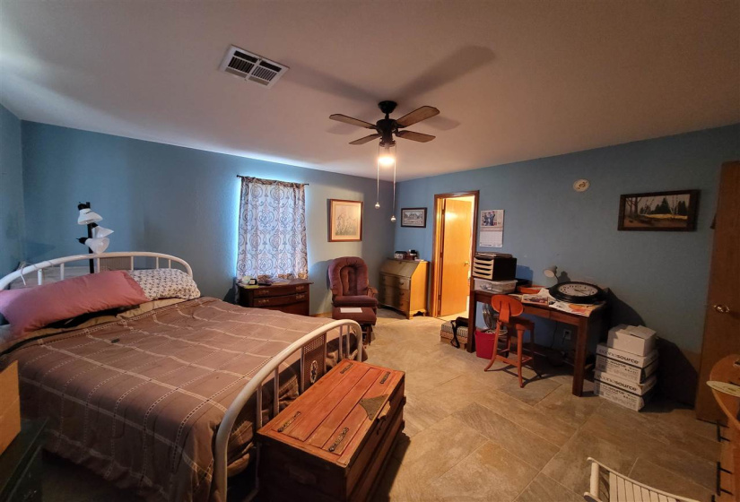 3 Bedrooms Bedrooms, ,2 BathroomsBathrooms,Residential,Single Family,Holly,1,131683