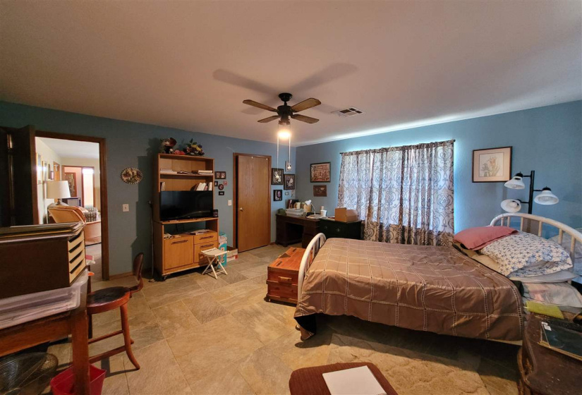 3 Bedrooms Bedrooms, ,2 BathroomsBathrooms,Residential,Single Family,Holly,1,131683