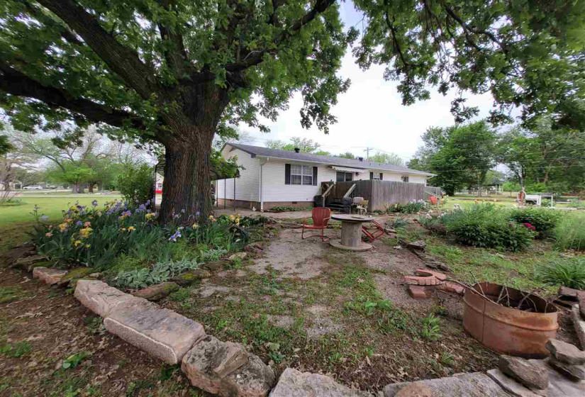 3 Bedrooms Bedrooms, ,2 BathroomsBathrooms,Residential,Single Family,Holly,1,131683
