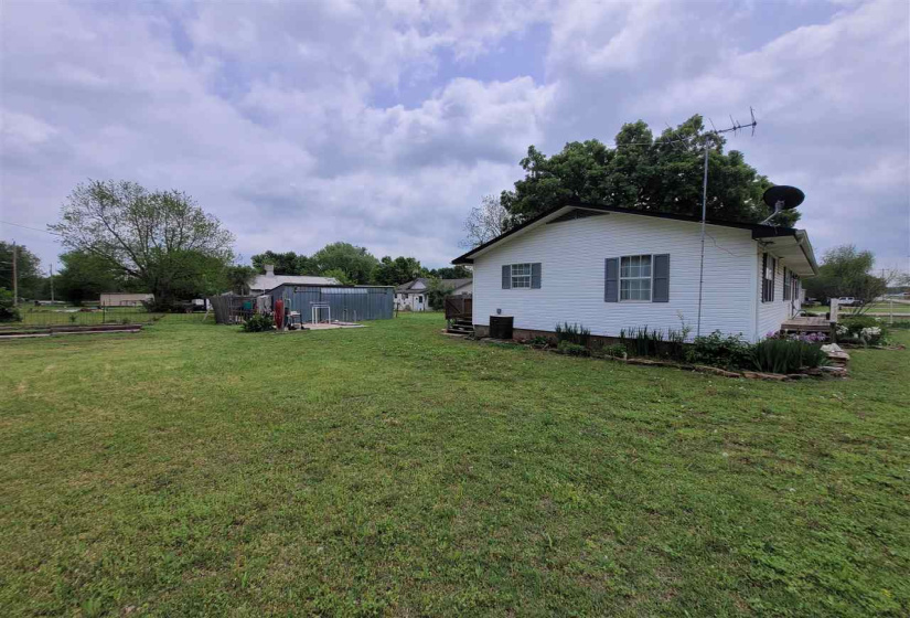 3 Bedrooms Bedrooms, ,2 BathroomsBathrooms,Residential,Single Family,Holly,1,131683
