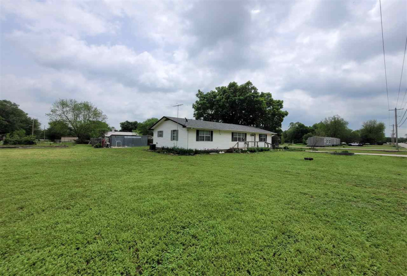 3 Bedrooms Bedrooms, ,2 BathroomsBathrooms,Residential,Single Family,Holly,1,131683