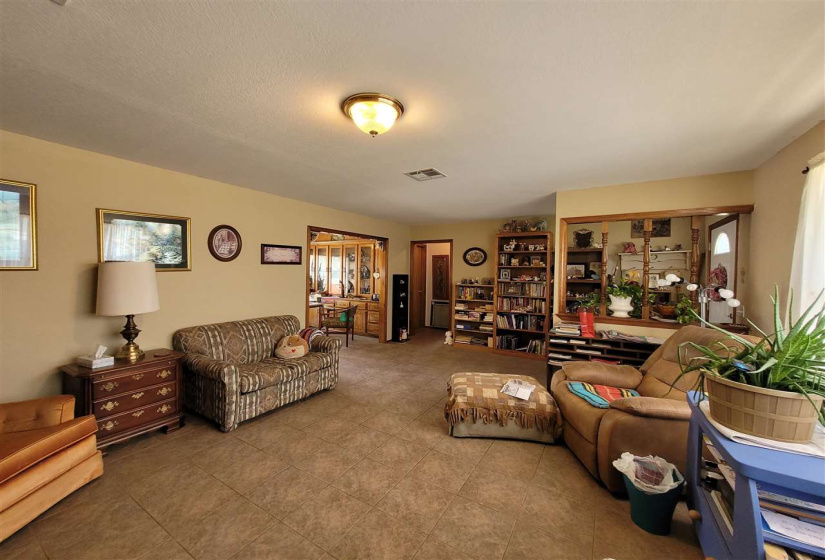 3 Bedrooms Bedrooms, ,2 BathroomsBathrooms,Residential,Single Family,Holly,1,131683