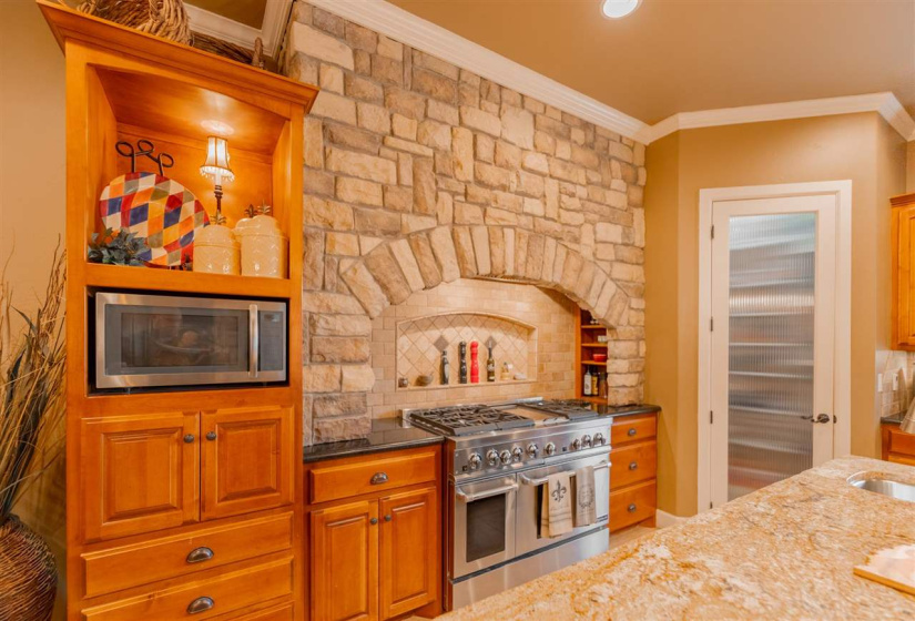 4 Bedrooms Bedrooms, ,3 BathroomsBathrooms,Residential,Single Family,Turtle Pond,2,131703