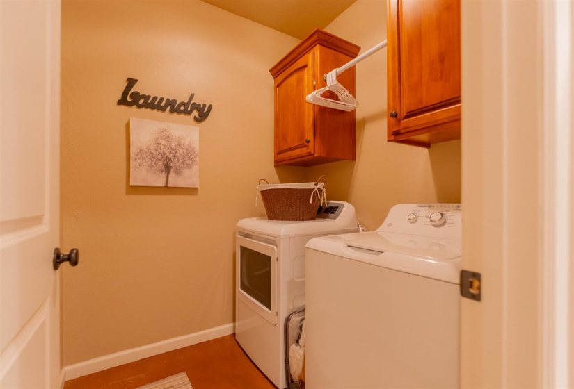 4 Bedrooms Bedrooms, ,3 BathroomsBathrooms,Residential,Single Family,Turtle Pond,2,131703