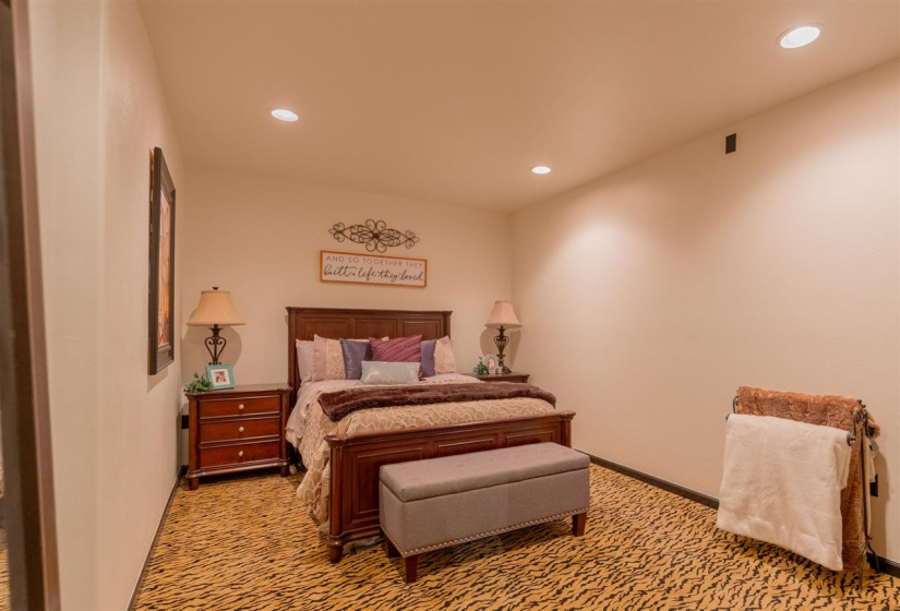 4 Bedrooms Bedrooms, ,3 BathroomsBathrooms,Residential,Single Family,Turtle Pond,2,131703