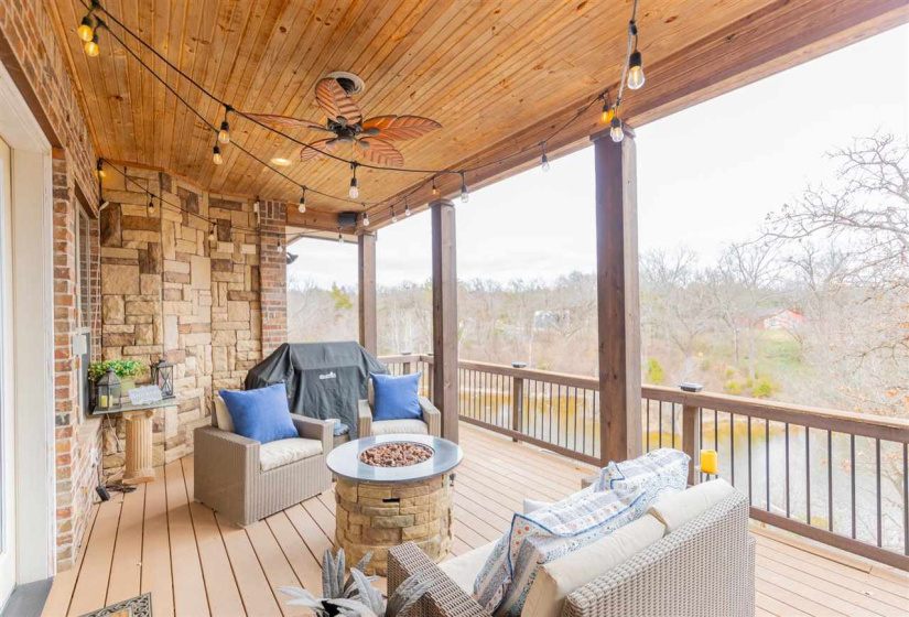 4 Bedrooms Bedrooms, ,3 BathroomsBathrooms,Residential,Single Family,Turtle Pond,2,131703