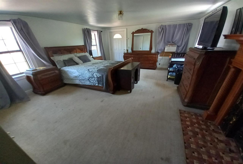 5 Bedrooms Bedrooms, ,5 BathroomsBathrooms,Residential,Single Family,Burford,1.5,131710