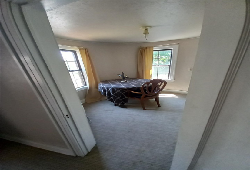 5 Bedrooms Bedrooms, ,5 BathroomsBathrooms,Residential,Single Family,Burford,1.5,131710