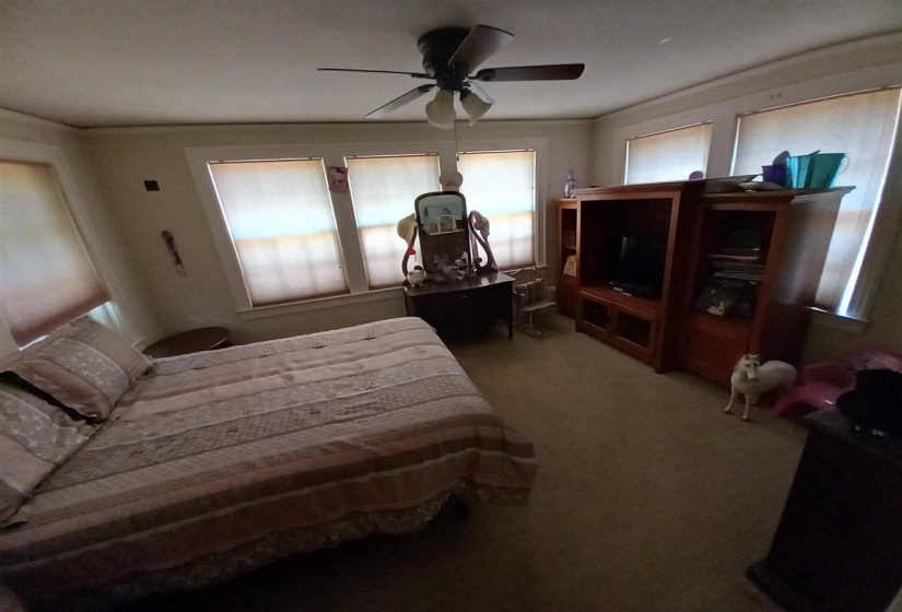 5 Bedrooms Bedrooms, ,5 BathroomsBathrooms,Residential,Single Family,Burford,1.5,131710