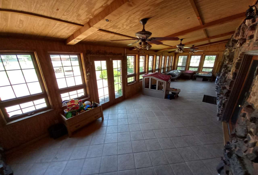 5 Bedrooms Bedrooms, ,5 BathroomsBathrooms,Residential,Single Family,Burford,1.5,131710