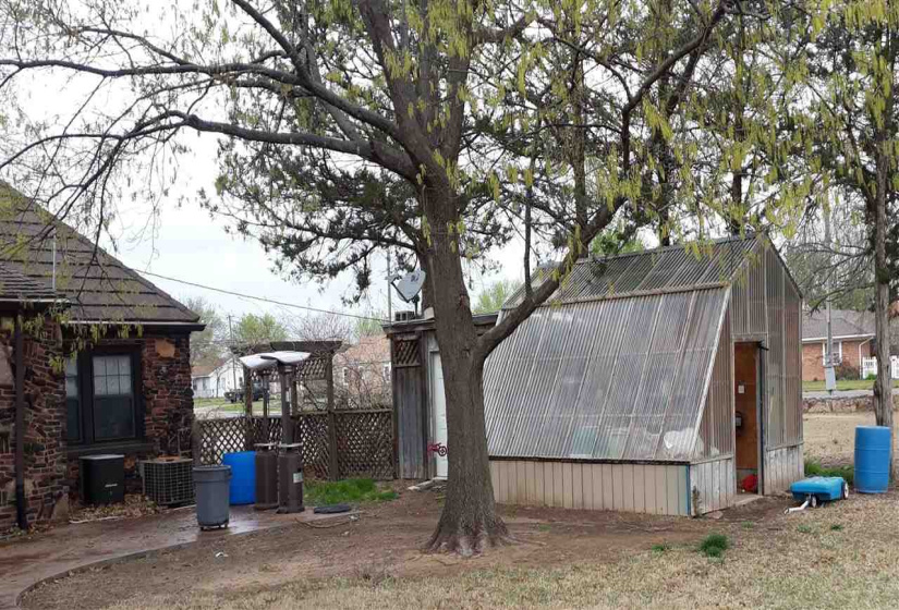 5 Bedrooms Bedrooms, ,5 BathroomsBathrooms,Residential,Single Family,Burford,1.5,131710