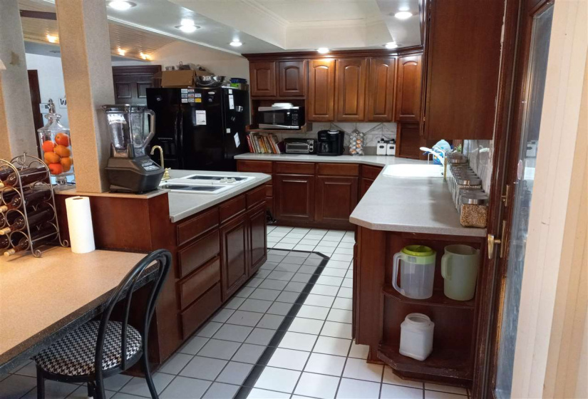 5 Bedrooms Bedrooms, ,5 BathroomsBathrooms,Residential,Single Family,Burford,1.5,131710
