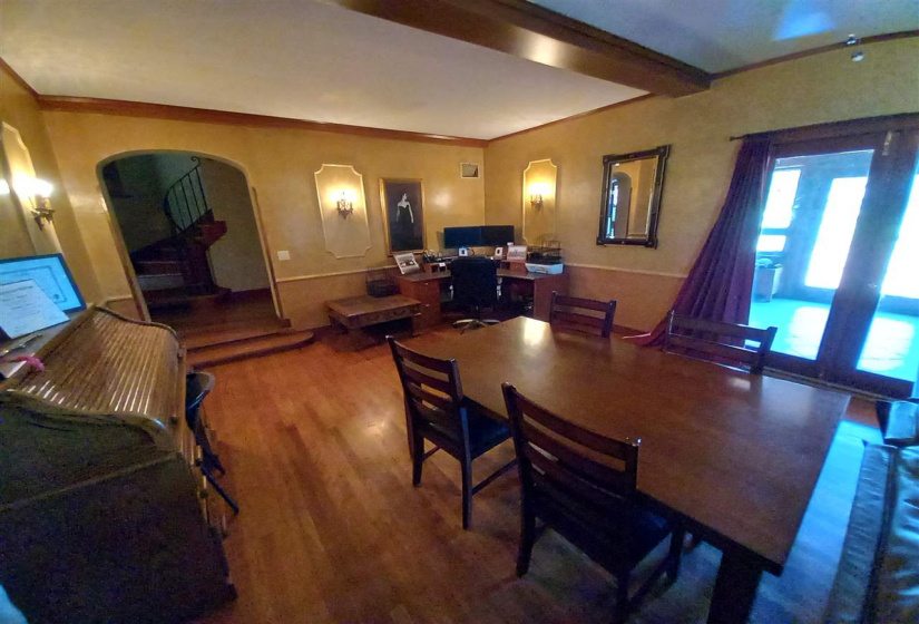 5 Bedrooms Bedrooms, ,5 BathroomsBathrooms,Residential,Single Family,Burford,1.5,131710