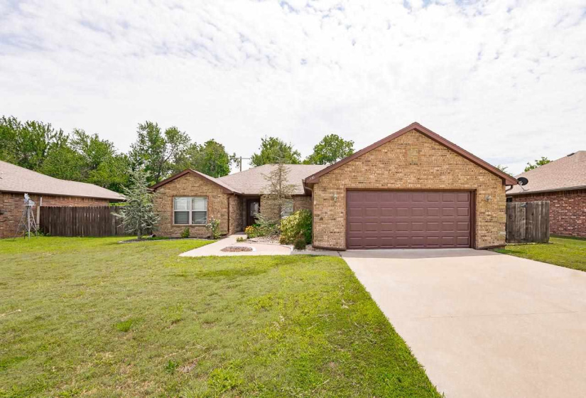 4 Bedrooms Bedrooms, ,2 BathroomsBathrooms,Residential,Single Family,Carnes,1,131713