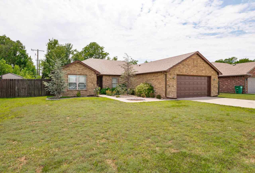 4 Bedrooms Bedrooms, ,2 BathroomsBathrooms,Residential,Single Family,Carnes,1,131713
