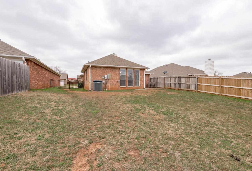 3 Bedrooms Bedrooms, ,2 BathroomsBathrooms,Residential,Single Family,Windsor,1,131714