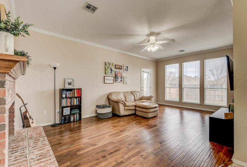 3 Bedrooms Bedrooms, ,2 BathroomsBathrooms,Residential,Single Family,Windsor,1,131714