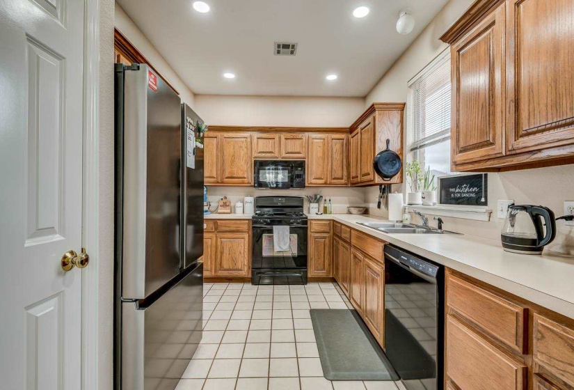 3 Bedrooms Bedrooms, ,2 BathroomsBathrooms,Residential,Single Family,Windsor,1,131714