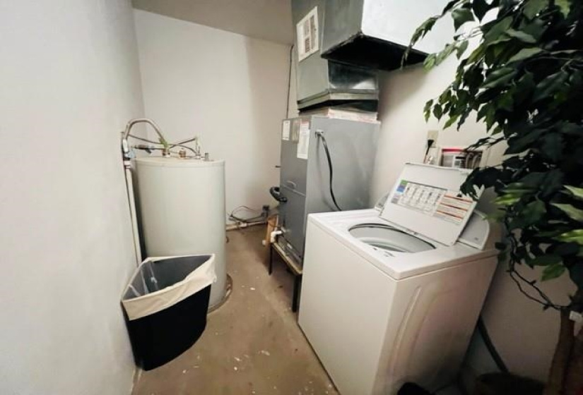 3 Bedrooms Bedrooms, ,2 BathroomsBathrooms,Residential,Single Family,Tower Estates,1.5,131720