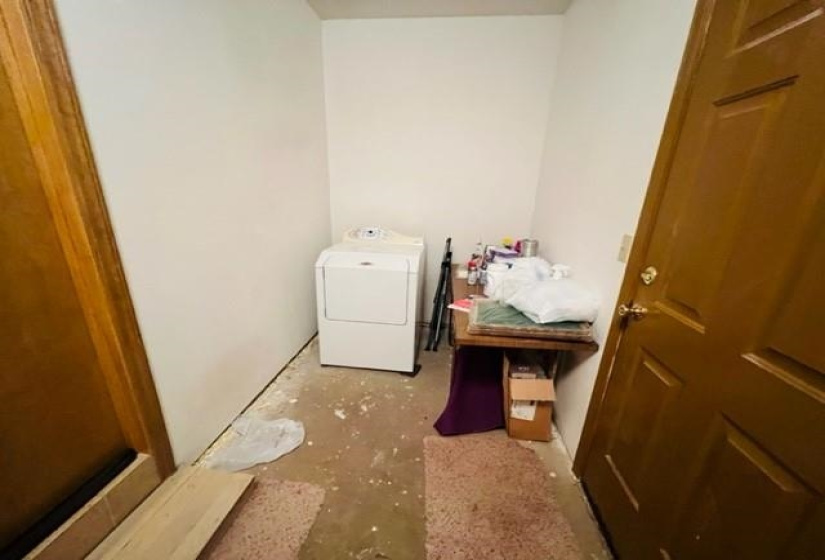 3 Bedrooms Bedrooms, ,2 BathroomsBathrooms,Residential,Single Family,Tower Estates,1.5,131720