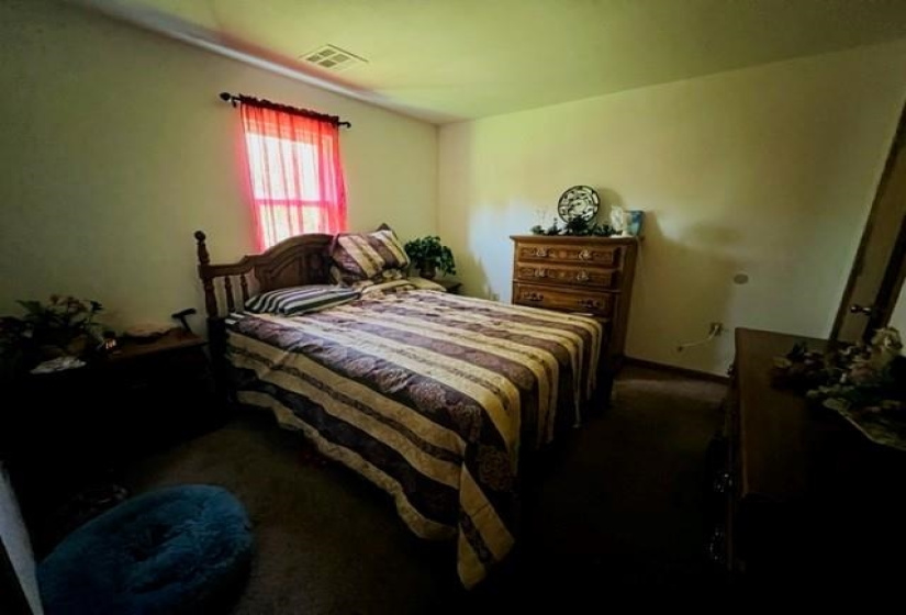 3 Bedrooms Bedrooms, ,2 BathroomsBathrooms,Residential,Single Family,Tower Estates,1.5,131720