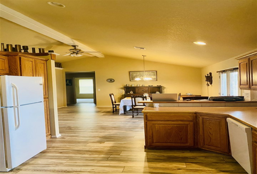 3 Bedrooms Bedrooms, ,2 BathroomsBathrooms,Residential,Single Family,DALTON,1,131723