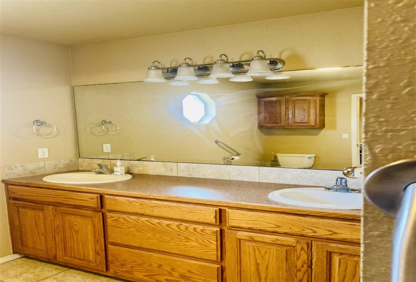 3 Bedrooms Bedrooms, ,2 BathroomsBathrooms,Residential,Single Family,DALTON,1,131723