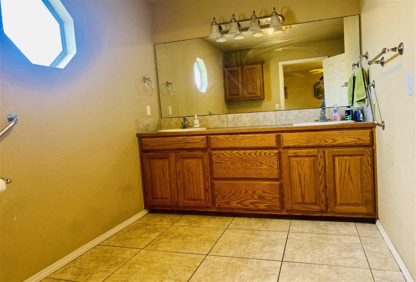3 Bedrooms Bedrooms, ,2 BathroomsBathrooms,Residential,Single Family,DALTON,1,131723