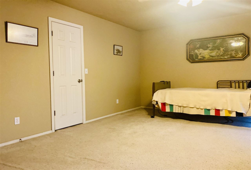 3 Bedrooms Bedrooms, ,2 BathroomsBathrooms,Residential,Single Family,DALTON,1,131723