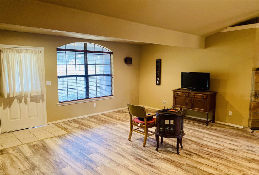 3 Bedrooms Bedrooms, ,2 BathroomsBathrooms,Residential,Single Family,DALTON,1,131723
