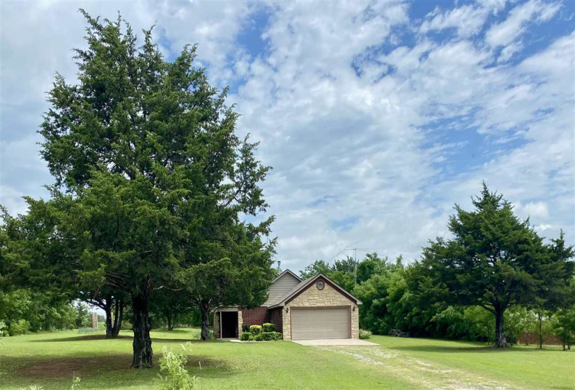 3 Bedrooms Bedrooms, ,2 BathroomsBathrooms,Residential,Single Family,DALTON,1,131723