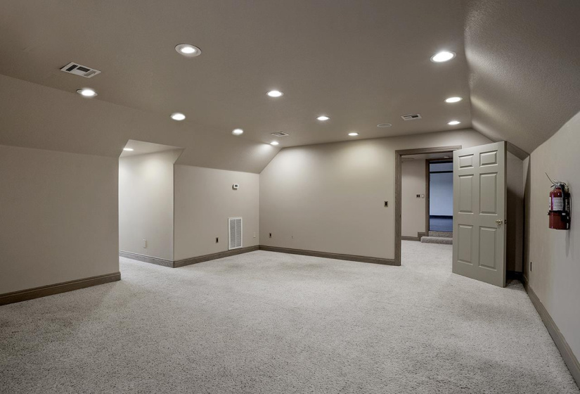6 BathroomsBathrooms,Commercial/industrial,Commercial,Lakeview,2,131724