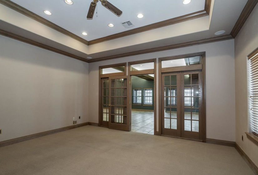 6 BathroomsBathrooms,Commercial/industrial,Commercial,Lakeview,2,131724