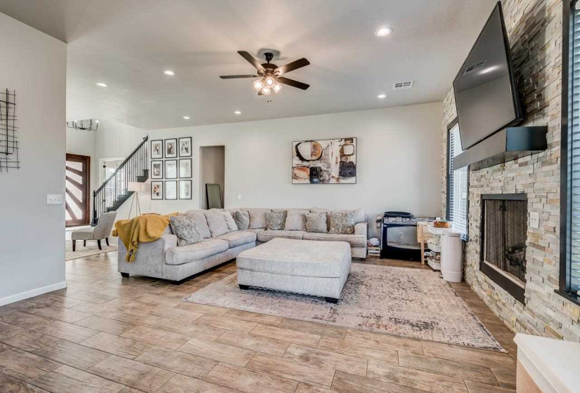 4 Bedrooms Bedrooms, ,3 BathroomsBathrooms,Residential,Single Family,Adair,2,131725