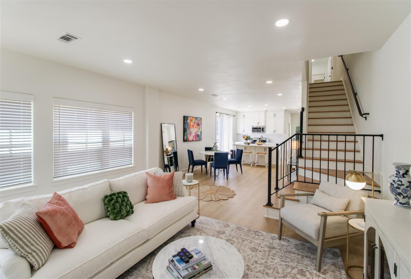 4 Bedrooms Bedrooms, ,4 BathroomsBathrooms,Residential,Condominium/townhouse,Husband,2,131737