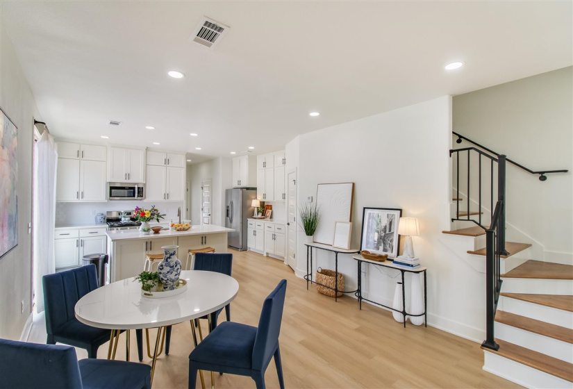 4 Bedrooms Bedrooms, ,4 BathroomsBathrooms,Residential,Condominium/townhouse,Husband,2,131737