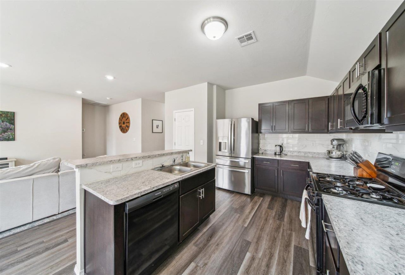 4 Bedrooms Bedrooms, ,2 BathroomsBathrooms,Residential,Single Family,Franklin,1,131741