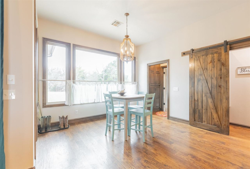 3 Bedrooms Bedrooms, ,2 BathroomsBathrooms,Residential,Single Family,3310,1,131750